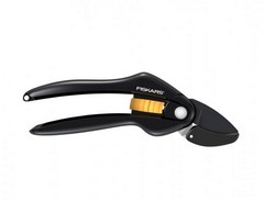 Nůžky Fiskars 111250 zahradní SingleStep™ P25 jednočepelové