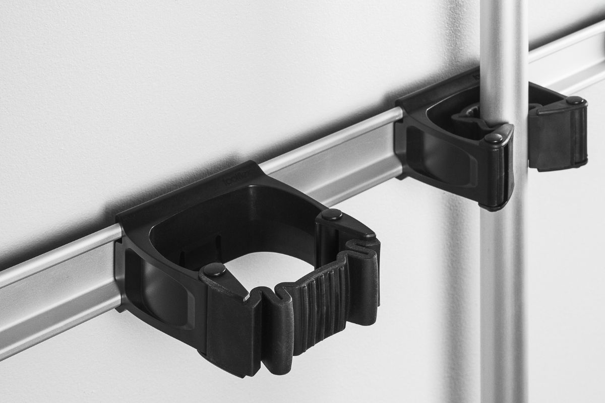 Černý držák na 94 cm liště Toolflex One